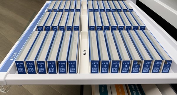 contact-lenses-in-drawer