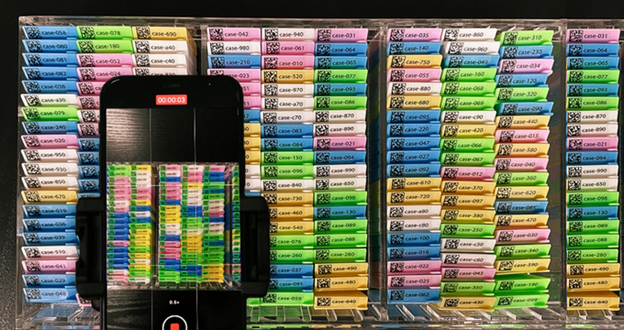 lab-casettes-barcode-scan